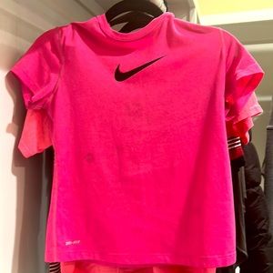 Child large Nike shirt
